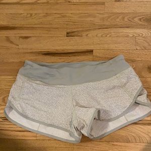 Lululmeon shorts